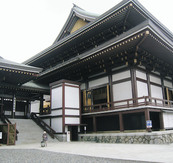 Elevator to inside of Main hall