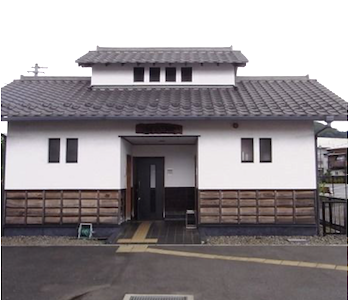 wheelchair accessible toilet